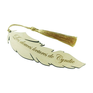 Wooden bookmark | Classic feather